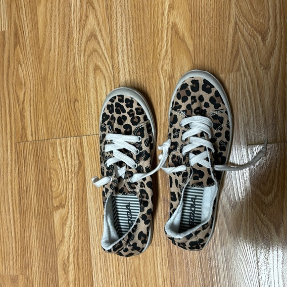 SOOA Comfy Leopard white lace tie shies cannot see size but I wear size 5 - Picture 5 of 10